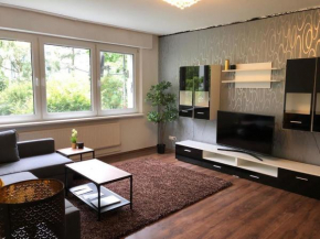 Quiet Apartment in hip Neighbourhood